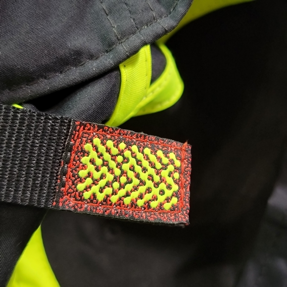 Nike Air Max Plus Heritage 86 Unisex Black Hat Cap - Picture 8 of 8